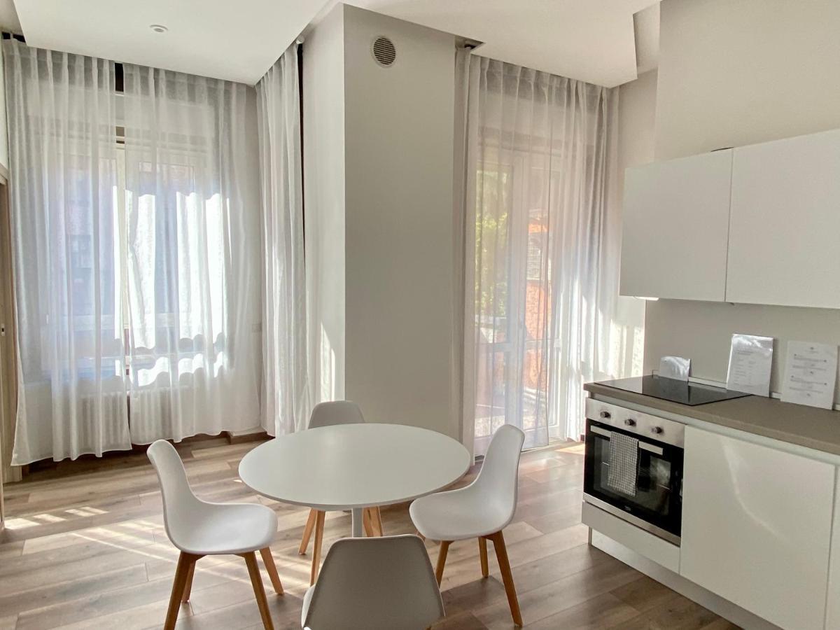 Suite Boutique Moscova Мілан Екстер'єр фото